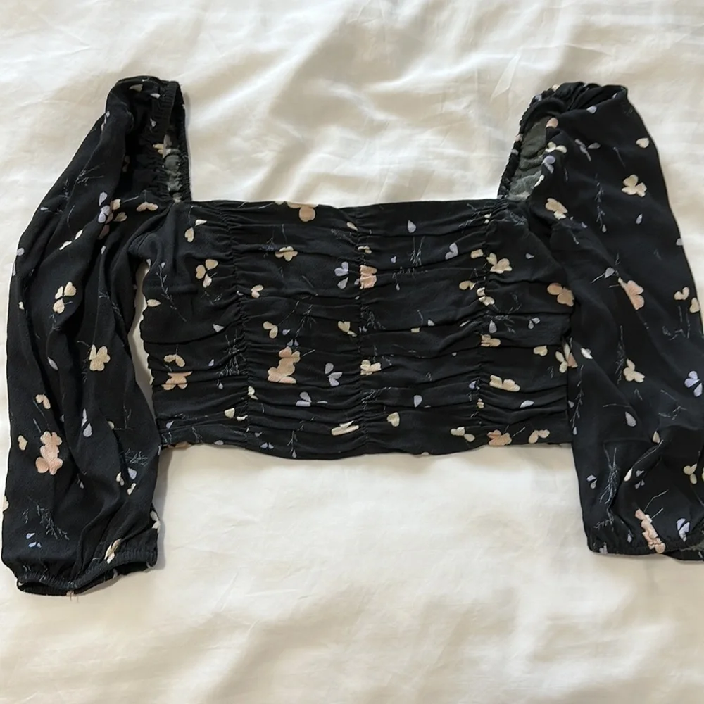 Aritzia Wilfred blouse medium black - Picture 2 of 3